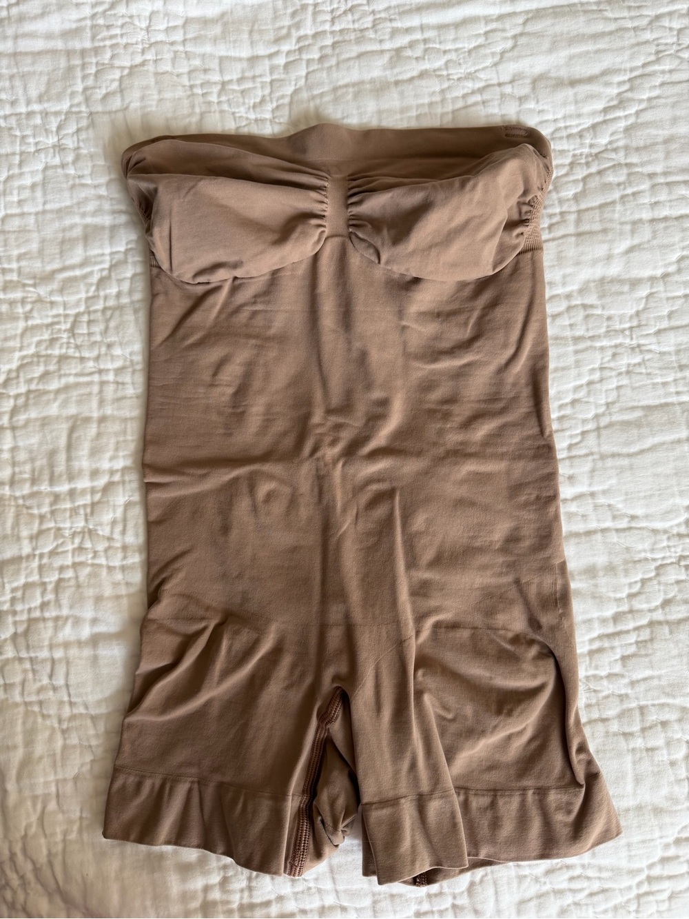 Skims Strapless Nude Shapewear Bodyshort